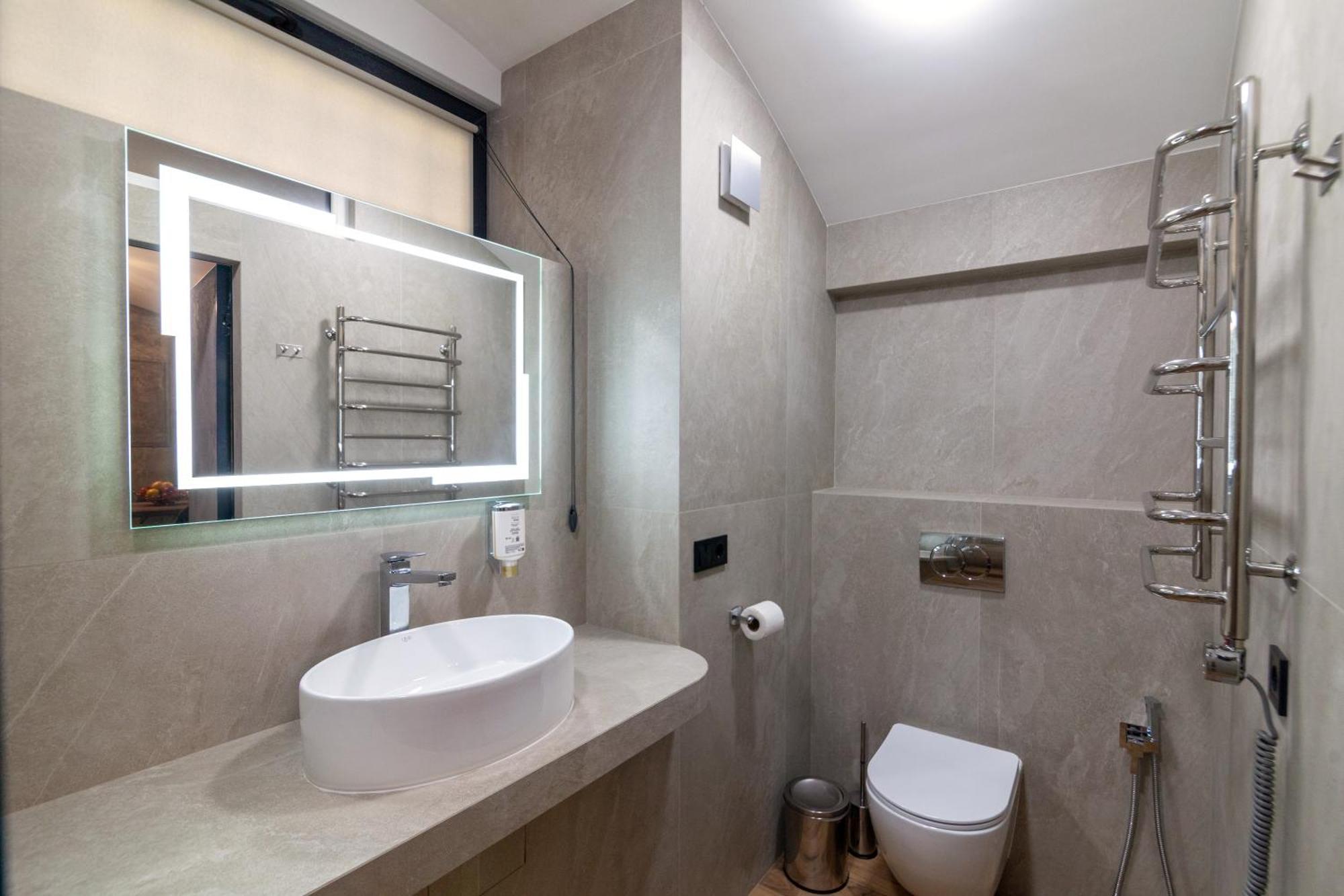 Royal Hot Jucuzzi Apartment Lviv Exterior photo